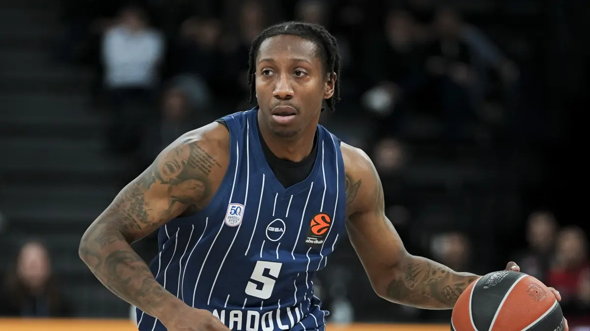 Anadolu Efes'te ayrılık: Saben Lee!
