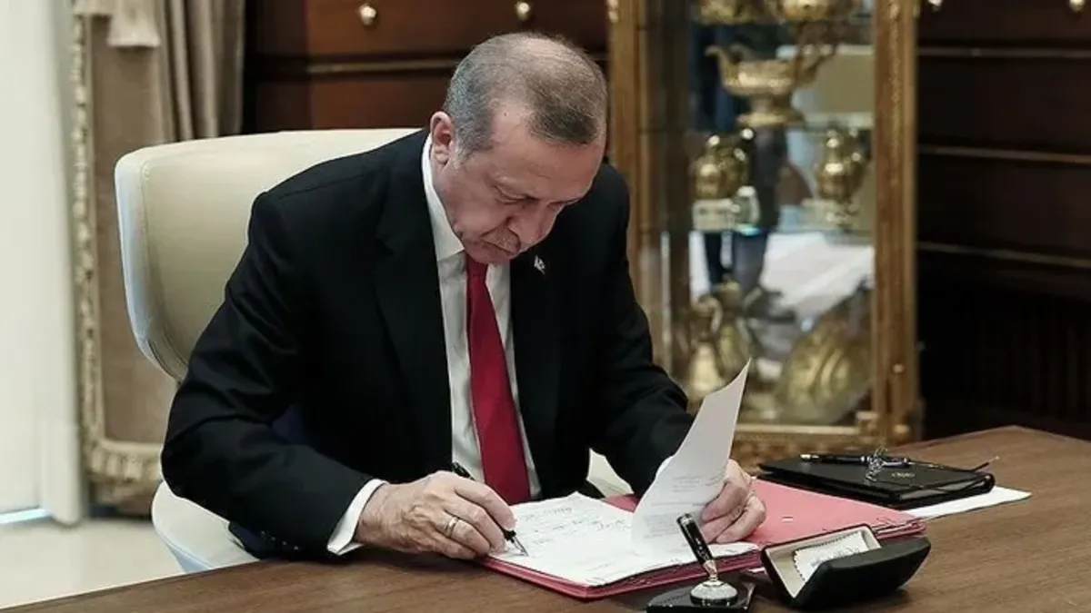 Başkan Erdoğan imzaladı: YÖK'e 4 yeni üye, 8 üniversiteye rektör atandı