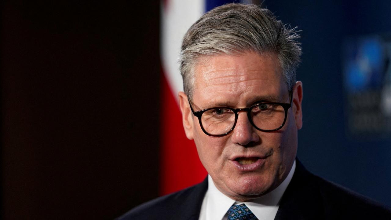 İngiltere Başbakanı Starmer istifa etti