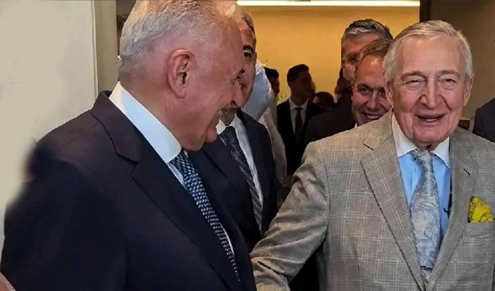 Rahmi Koç'un hakkında soruşturma açılan fıkrasına gülen Binali Yıldırım'dan açıklama: Ne dediğini anlamadan güldüm
