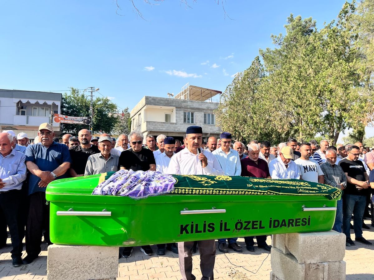 Boşanma aşamasındaki eşi tarafından öldürülen kadın son yolculuğuna uğurlandı