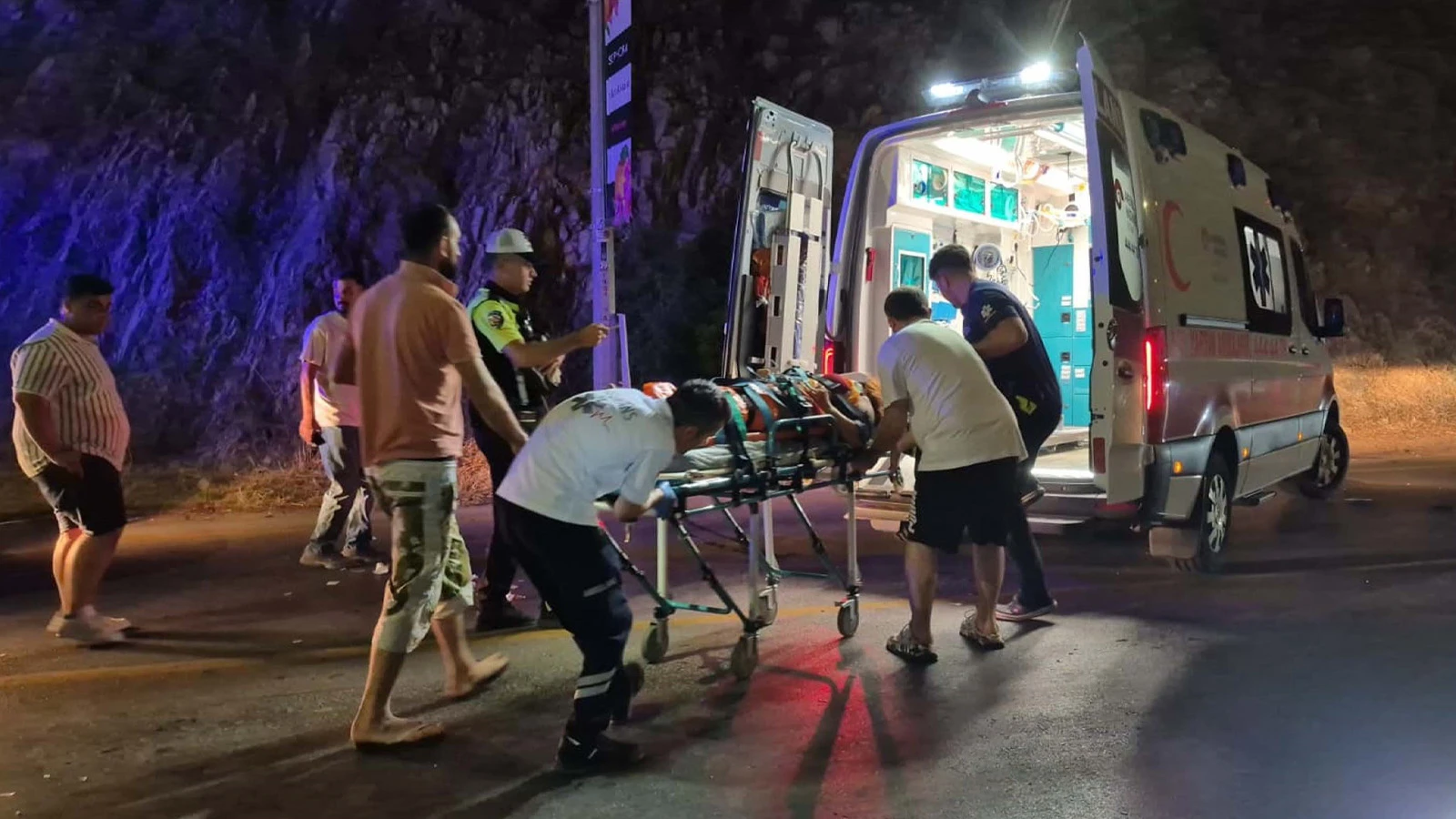 Bodrum’da taksi ile motosikletin çarpıştığı kazada 2 kişi öldü