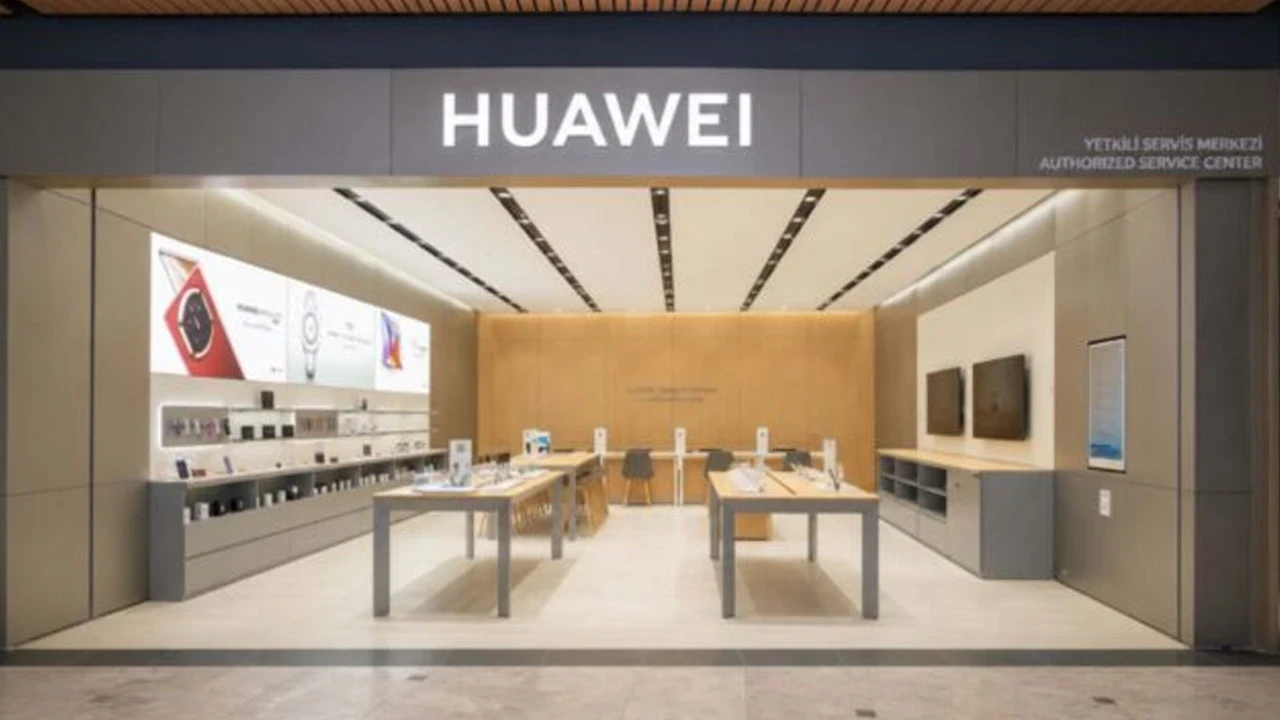 Huawei Türkiye'deki yeni mağazasını açtı