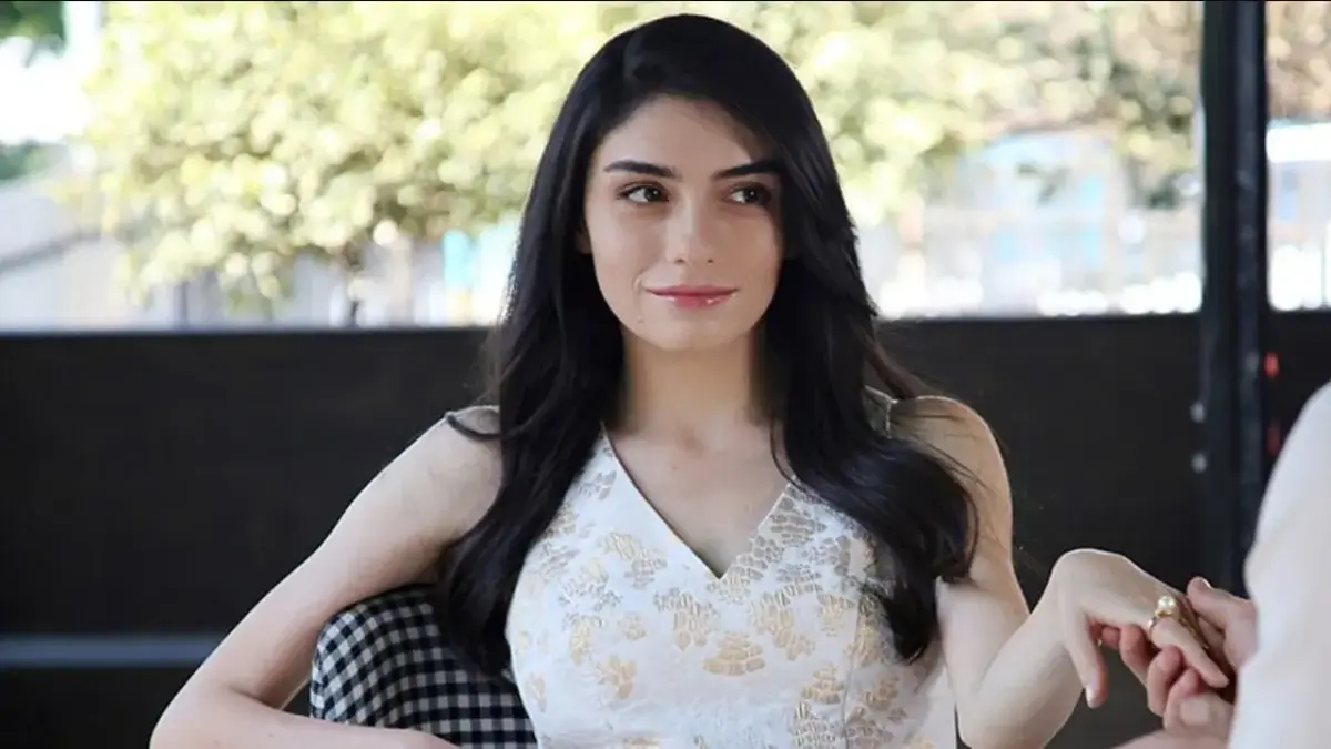 Hazar Ergüçlü Amerika’da parladı! Tribeca’dan büyük övgü aldı