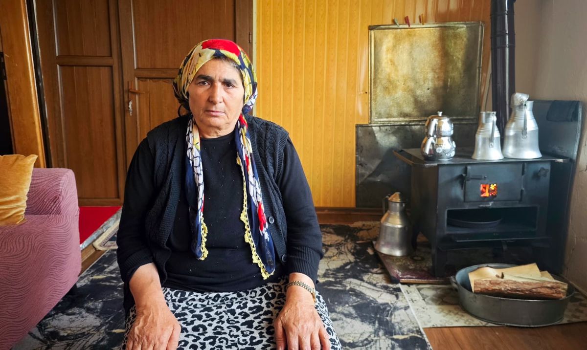 1'i bebek 4 evladı ve eşini kaybetti, torunları için ayakta