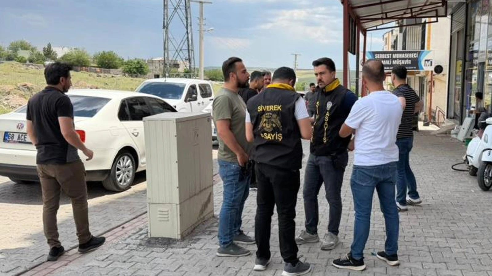 Siverek'te aile içi kavgada dehşet: Baba, eşi ve kızını silahla yaraladı