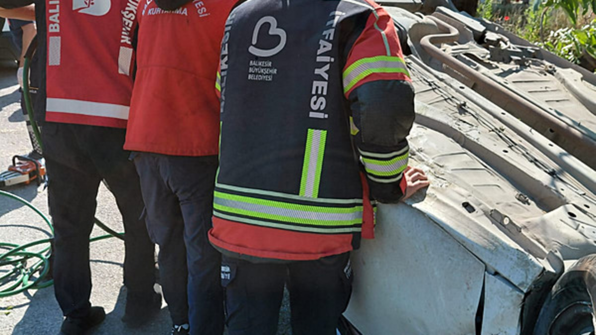 Balıkesir'de feci kaza! Ölü ve yaralılar var!