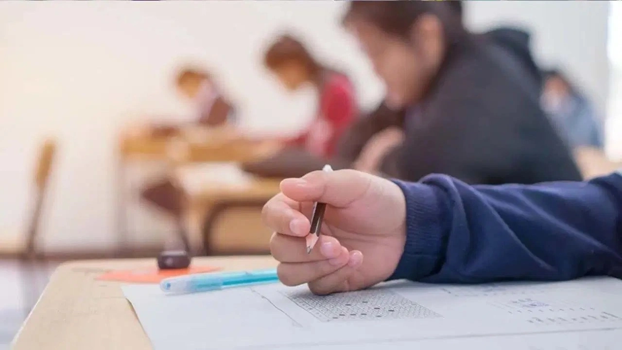 Öğrencilerin isyanı Meclis'te karşılık buldu