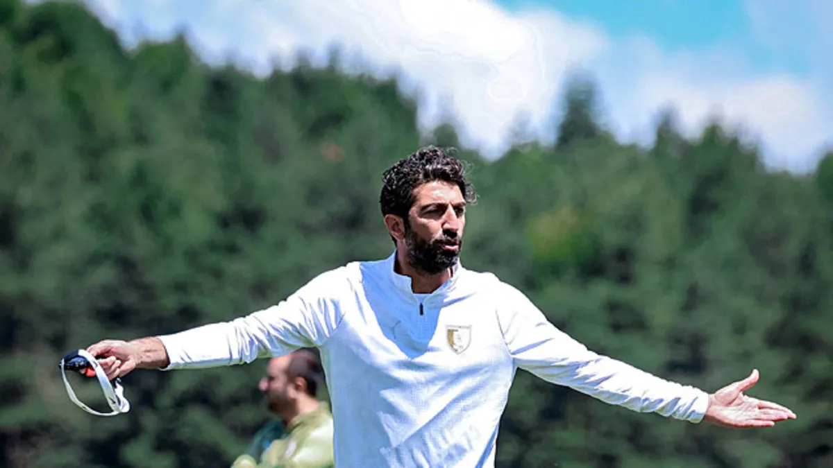 Bodrum FK'da Burhan Eşer'le devam