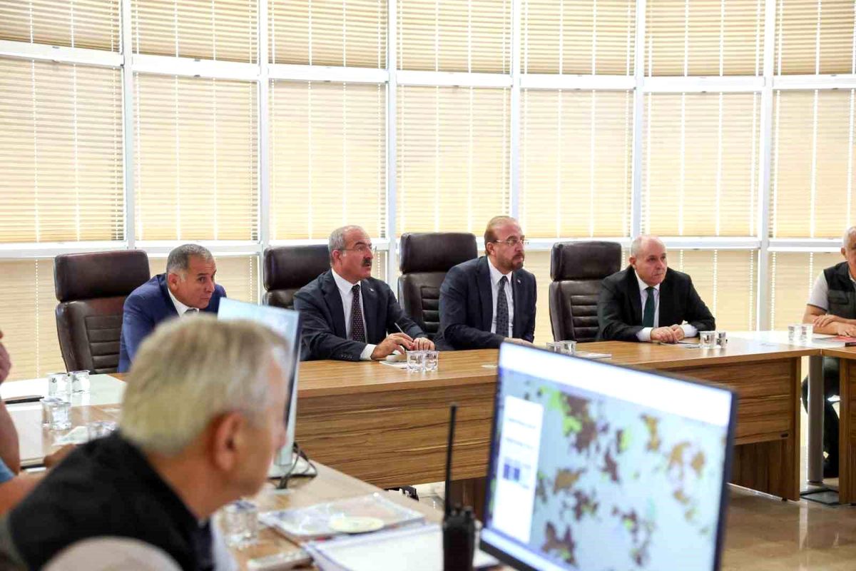 Çanakkale'de orman yangınları değerlendirme toplantısına Bakan Yardımcısı Şatıroğlu katıldı