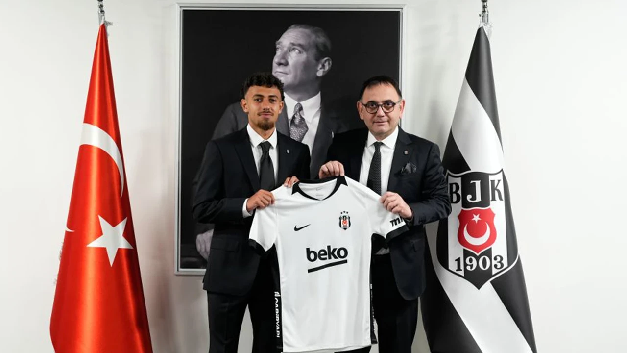 Beşiktaş İlhan Fakılı transferini duyurdu: Genç oyuncu 4 yıllık imza attı