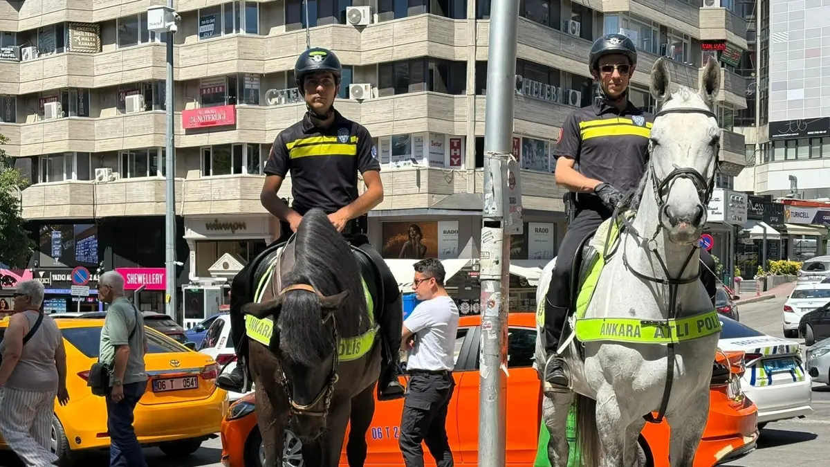 Başkentte NATO hazırlığı: Atlı polisler devriye görevi yürütüyor