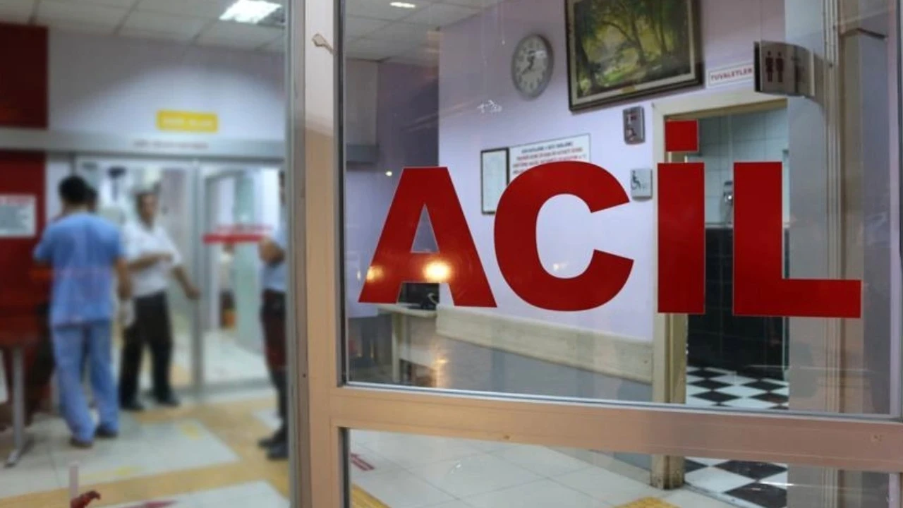Kıskançlık kavgasında erkek arkadaşını boğazından bıçakladı