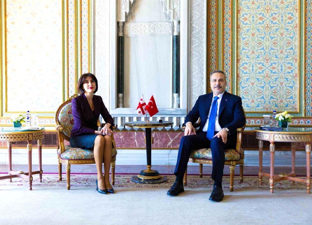 Bakan Fidan, Gürcistan Başbakan Yardımcısı ve Dışişleri Bakanı Maka Botchorishvili ile görüştü
