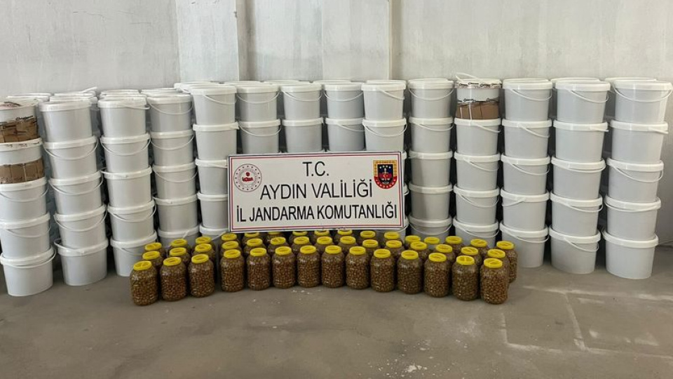 Hijyenik olmayan koşullarda üretilen tonlarca salçaya el konuldu