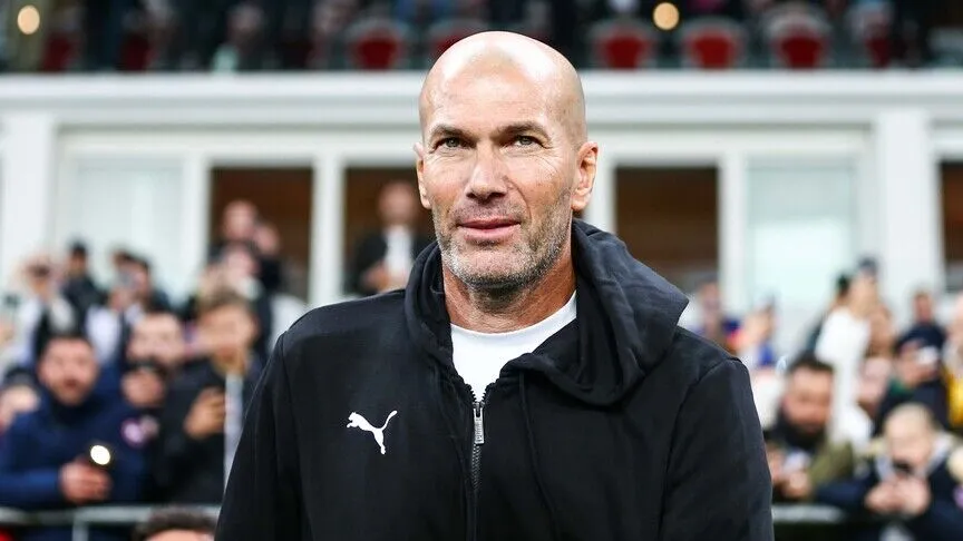 Fransa Milli Futbol Takımı'nda teknik direktörlüğe Zinedine Zidane getirildi