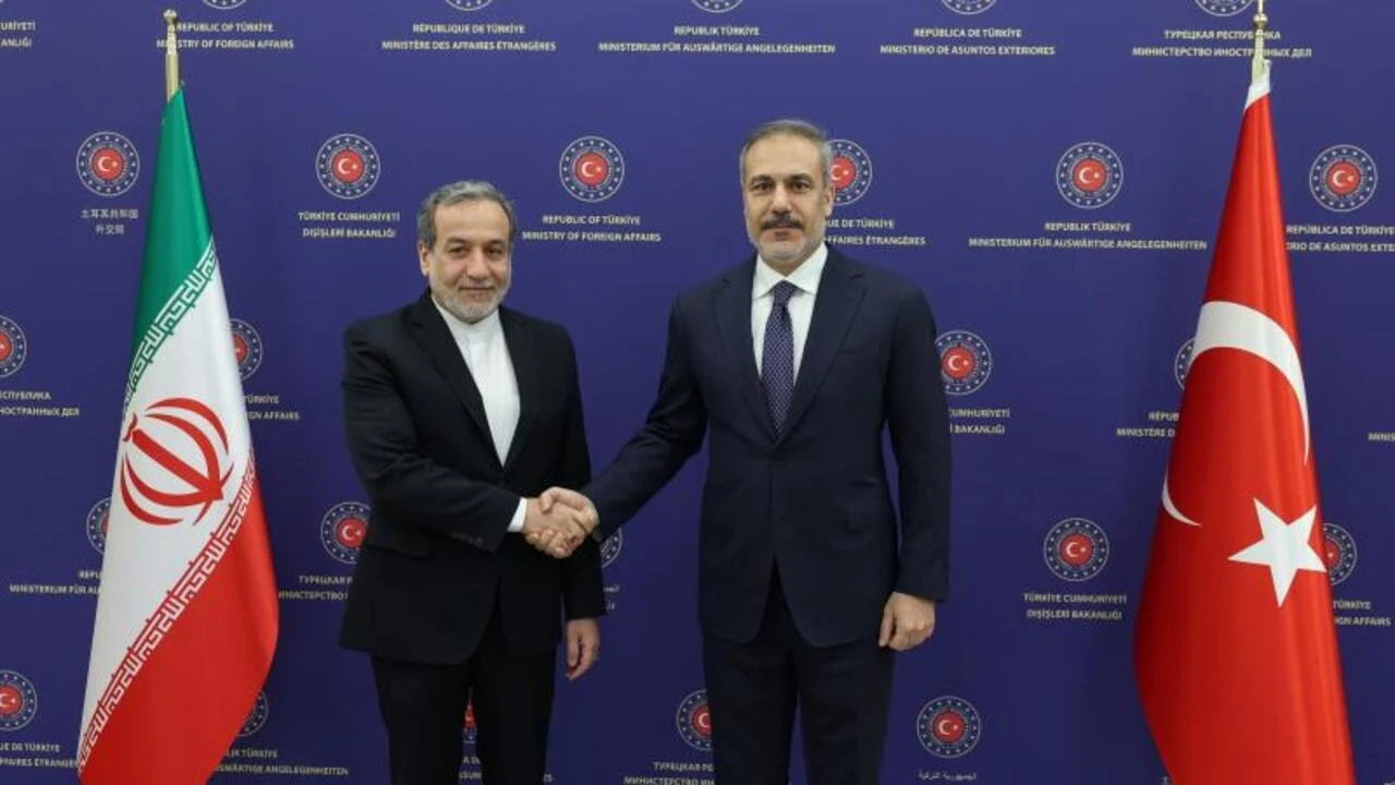 Bakan Fidan, İranlı mevkidaşı Erakçi ile görüştü