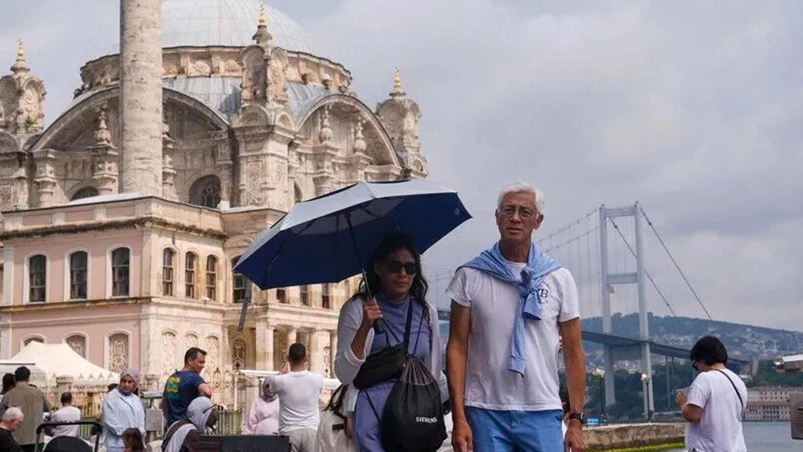 İstanbul'da sağanak yağmur zor anlar yaşattı!