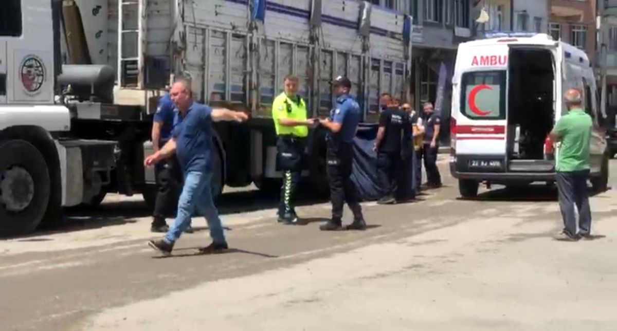 Edirne'de kamyonun çarptığı yaya hayatını kaybetti