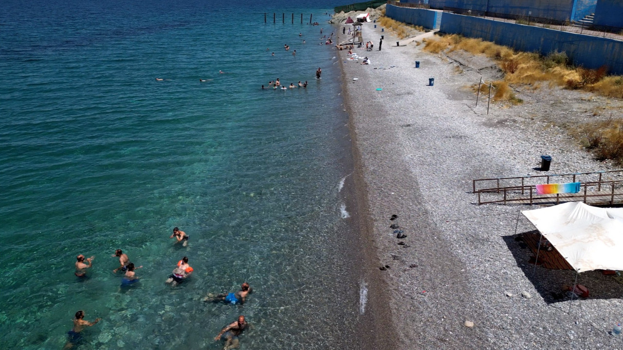 Türkiye'nin göl kıyısındaki tek mavi bayraklı plajı