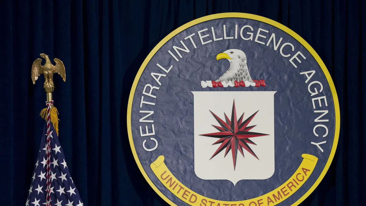 Yüzlerce kilo altın, milyarlarca dolar... CIA yetkilisi David J. Rush ABD'yi böyle soymuş!