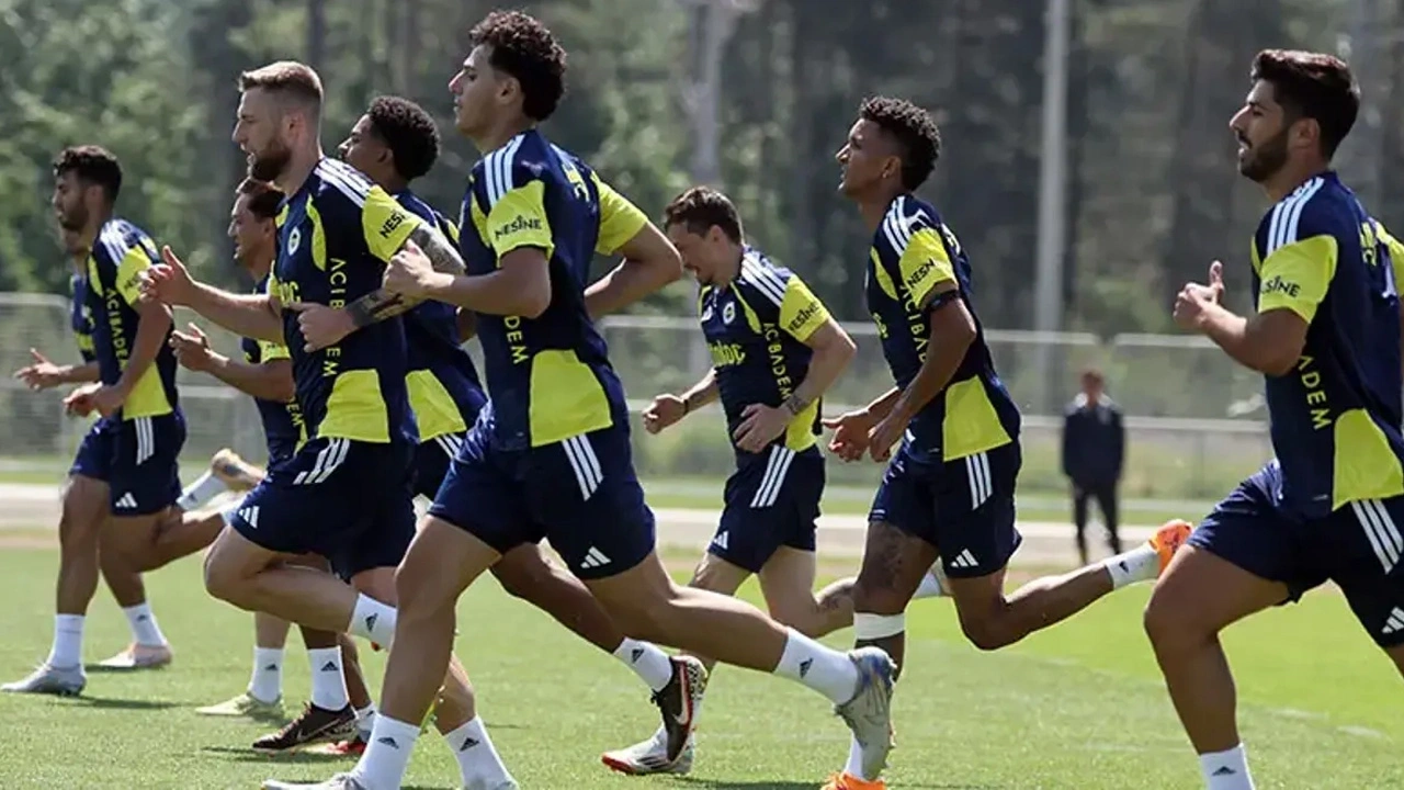 Fenerbahçe'nin kamp kadrosu belli oldu: 2 yeni transfer alınmadı