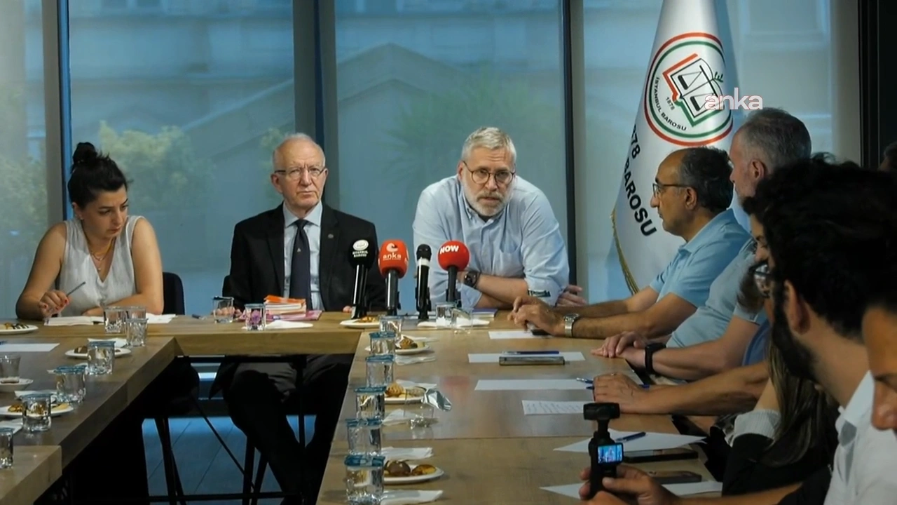 Tora Pekin'den sert çıkış: "Ekrem İmamoğlu susturulmak isteniyor"