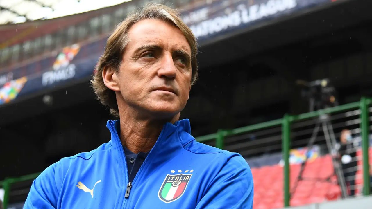 Roberto Mancini resmen geri döndü