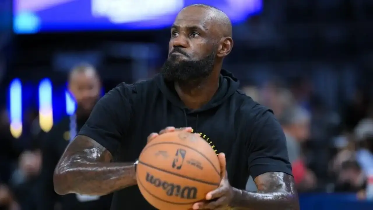 LeBron James'in yeni takımı Philadelphia 76ers oldu