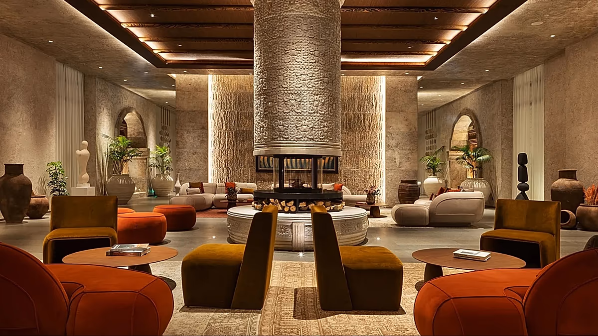 Kapadokya'da yeni otel: Peri bacaları ve vadilere nazır