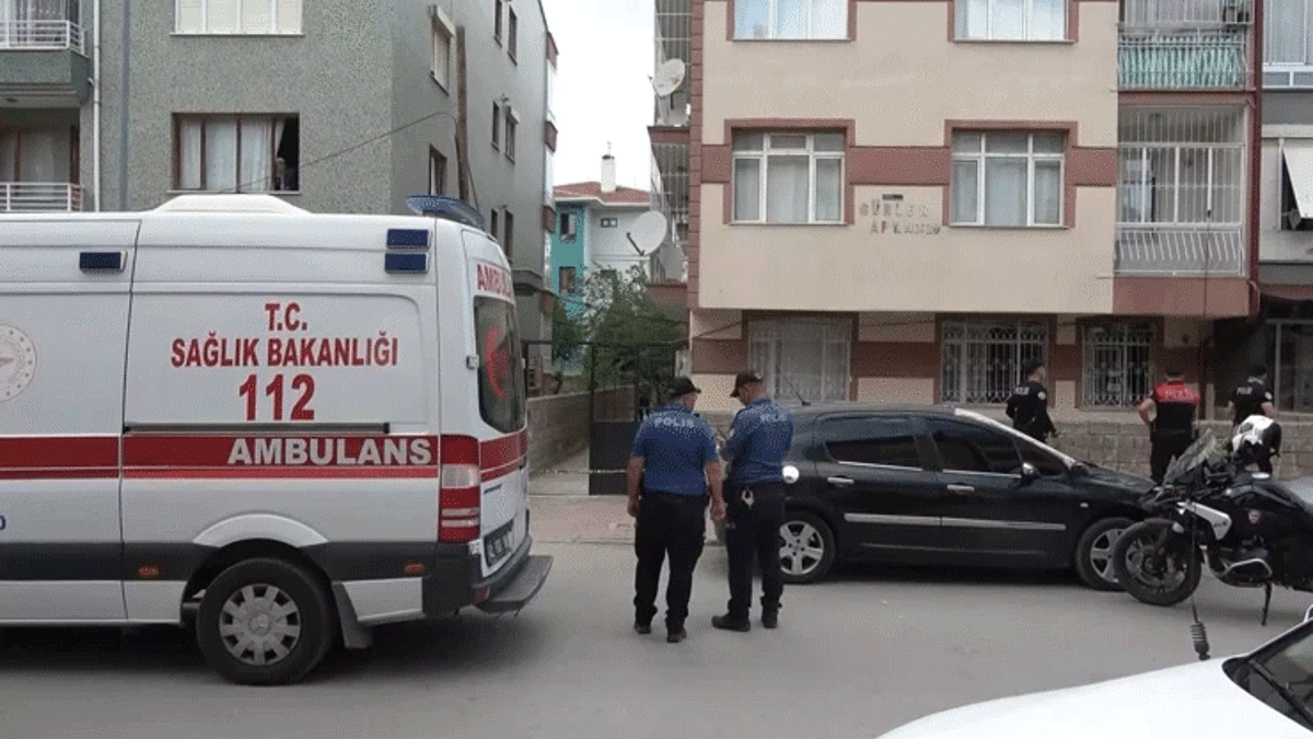 Aile katliamı! Üvey annesi ve kız kardeşini bıçakla keserek öldürdü