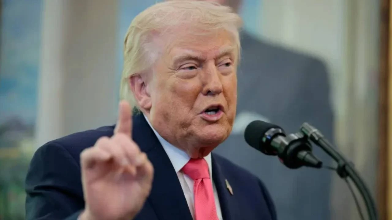Trump’tan İran’a yeni tehdit: 'Bu gece çok sert vuracağız, Hark Adası’nı da kontrol edeceğiz'