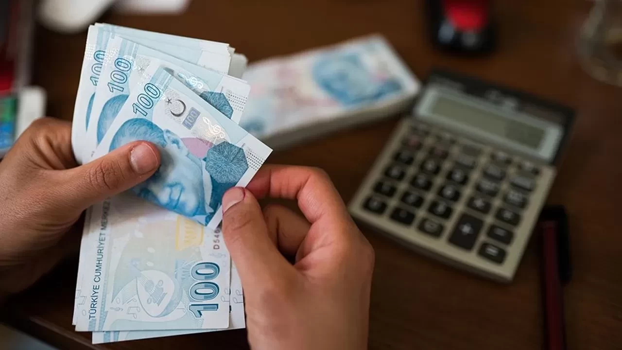 Memur ve emekli zammı netleşiyor! Özgür Erdursun Temmuz hesabını açıkladı