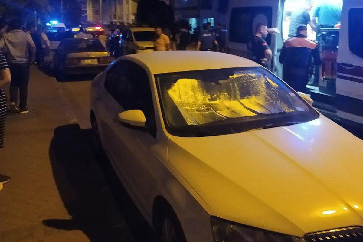 Emekli polis, cezaevinden izinli çıkıp kendisini bıçaklayan oğlunu öldürdü
