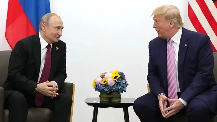Putin ile Trump arasında 1,5 saatlik telefon görüşmesi