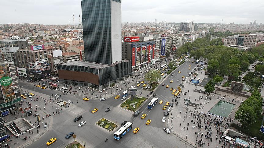 NATO zirvesi öncesi Ankara'nın mazgalları sosyal medyada gündem oldu