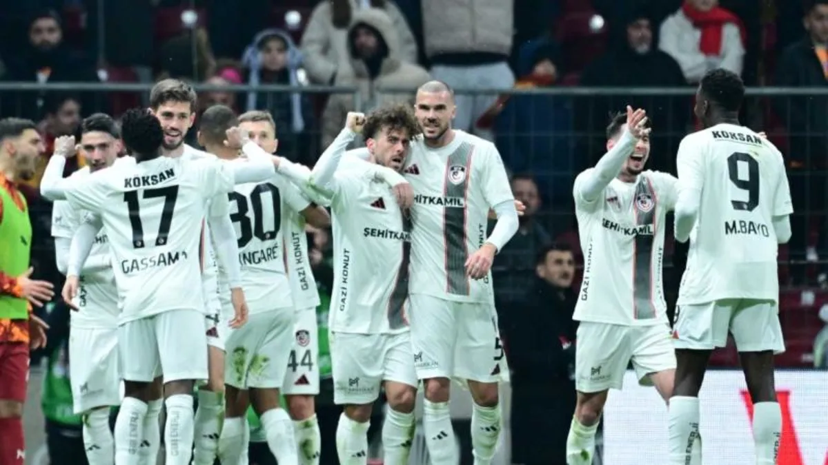 Gaziantep FK'de 5 futbolcuyla yollar ayrıldı