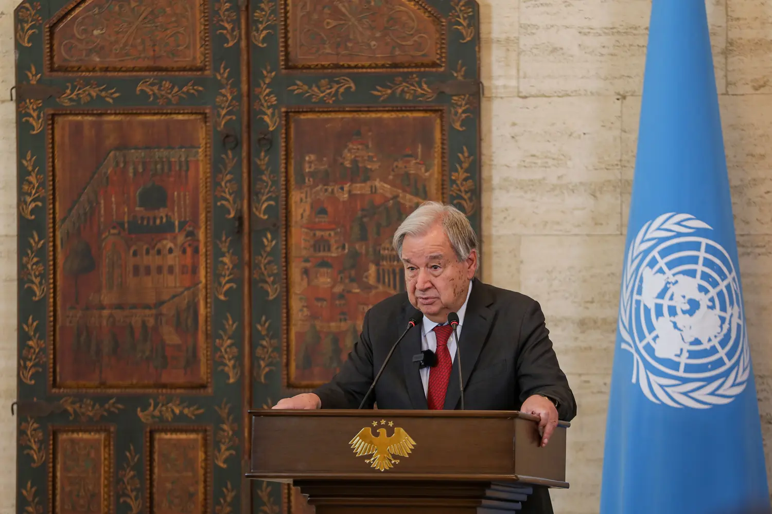 Guterres'ten İsrail'e tepki: Suriye'yi kendi haline bırakın