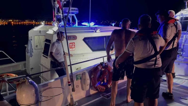 Didim açıklarında korku dolu anlar: Alabora olan teknedeki iki kişi kurtarıldı