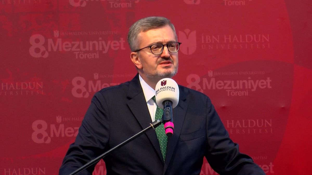 İbn Haldun Üniversitesi 8. Mezuniyet Töreni Başakşehir'de Coşkuyla Kutlandı