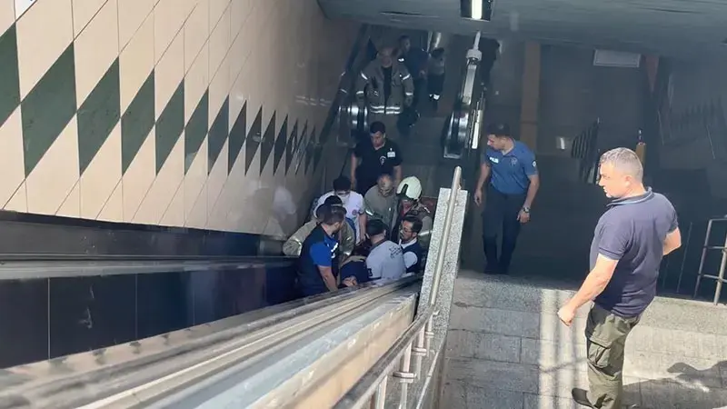 Şişli’de görme engelli kişi metro raylarına düştü; itfaiye kurtardı