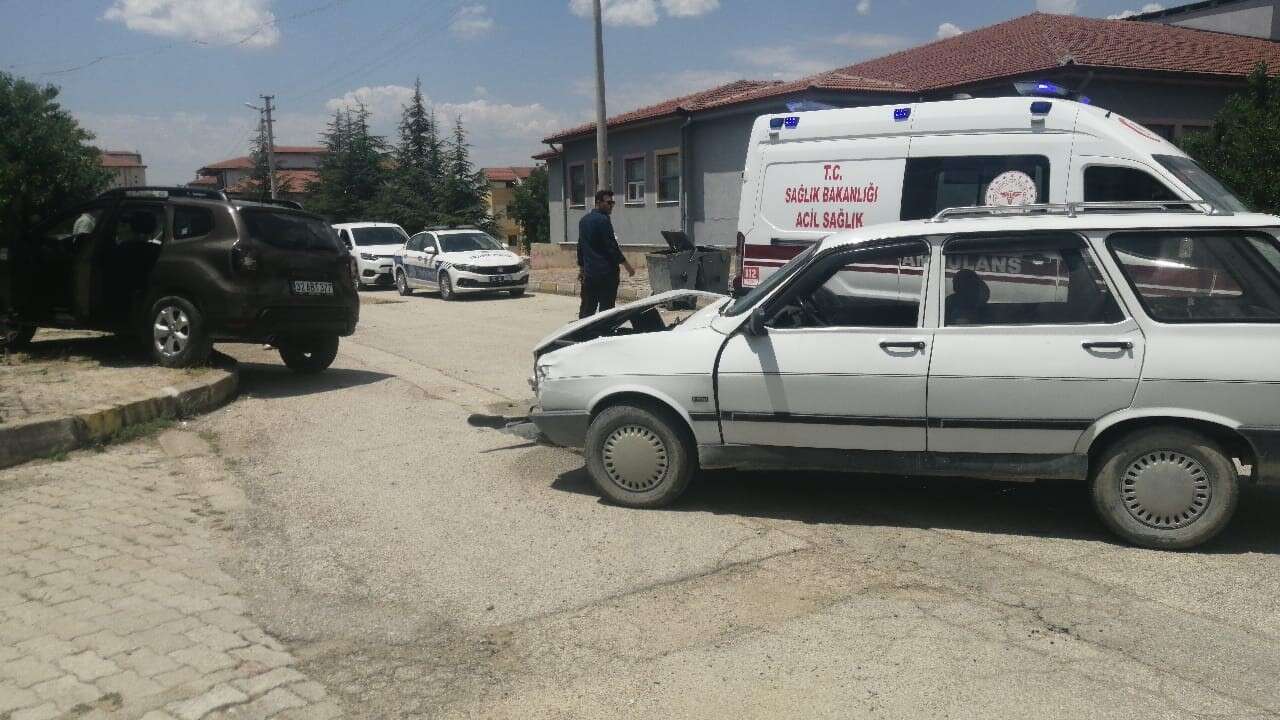 Isparta’nın Yalvaç ilçesinde kaza: 2 yaralı