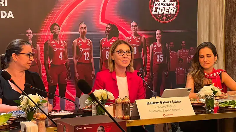 Filenin Sultanları’na hologram tribün desteği