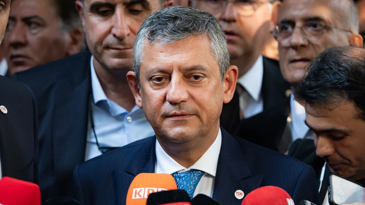 Yeni Parti'nin adayı Ekrem İmamoğlu mu? Özgür Özel'den dikkat çeken açıklama