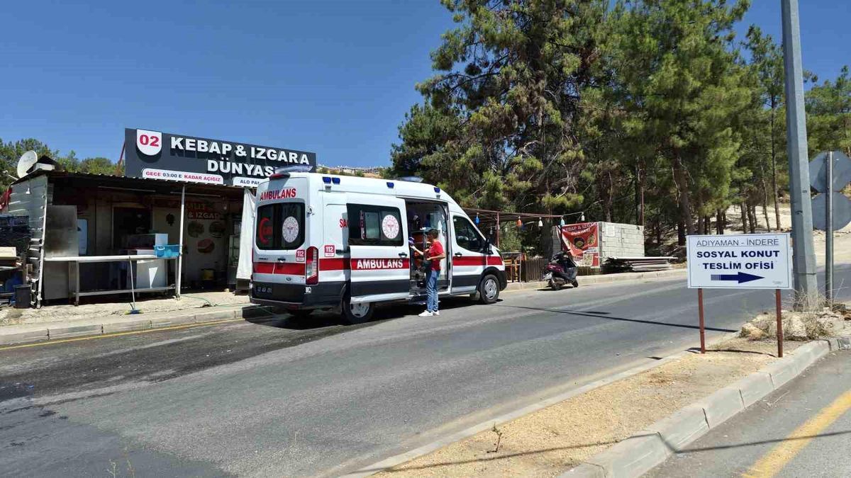 Devrilen motosikletteki 2 kişi yaralandı