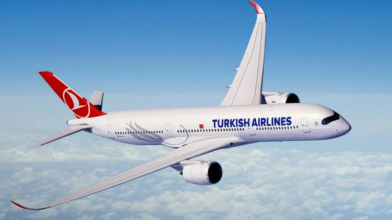 THY uçağı Antalya’da antene çarptı! 267 yolcu tahliye edildi
