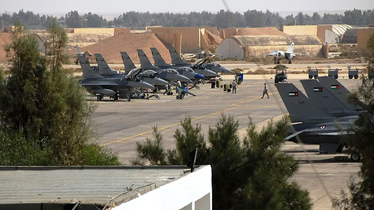 Hedef bölge halkından füzeler İran’dan