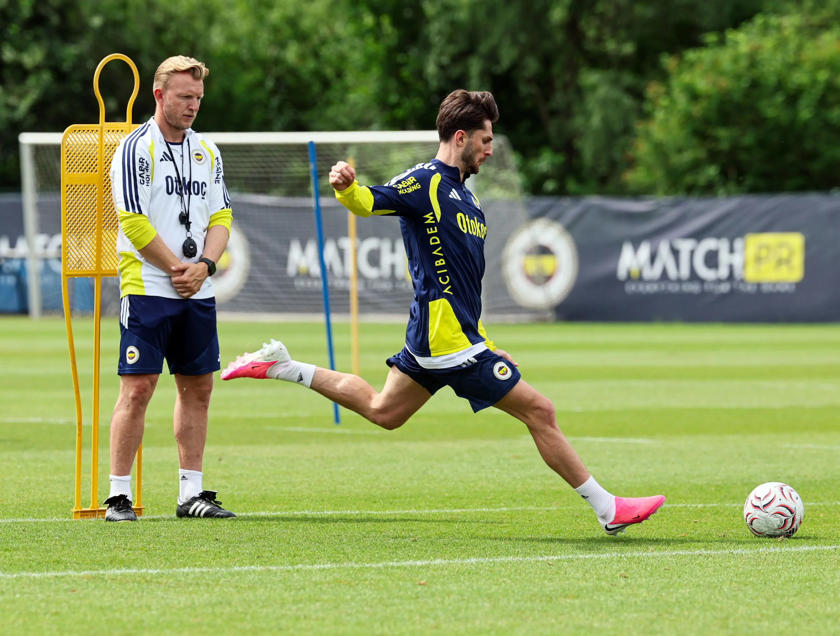Fenerbahçe yeni sezon mesaisinde