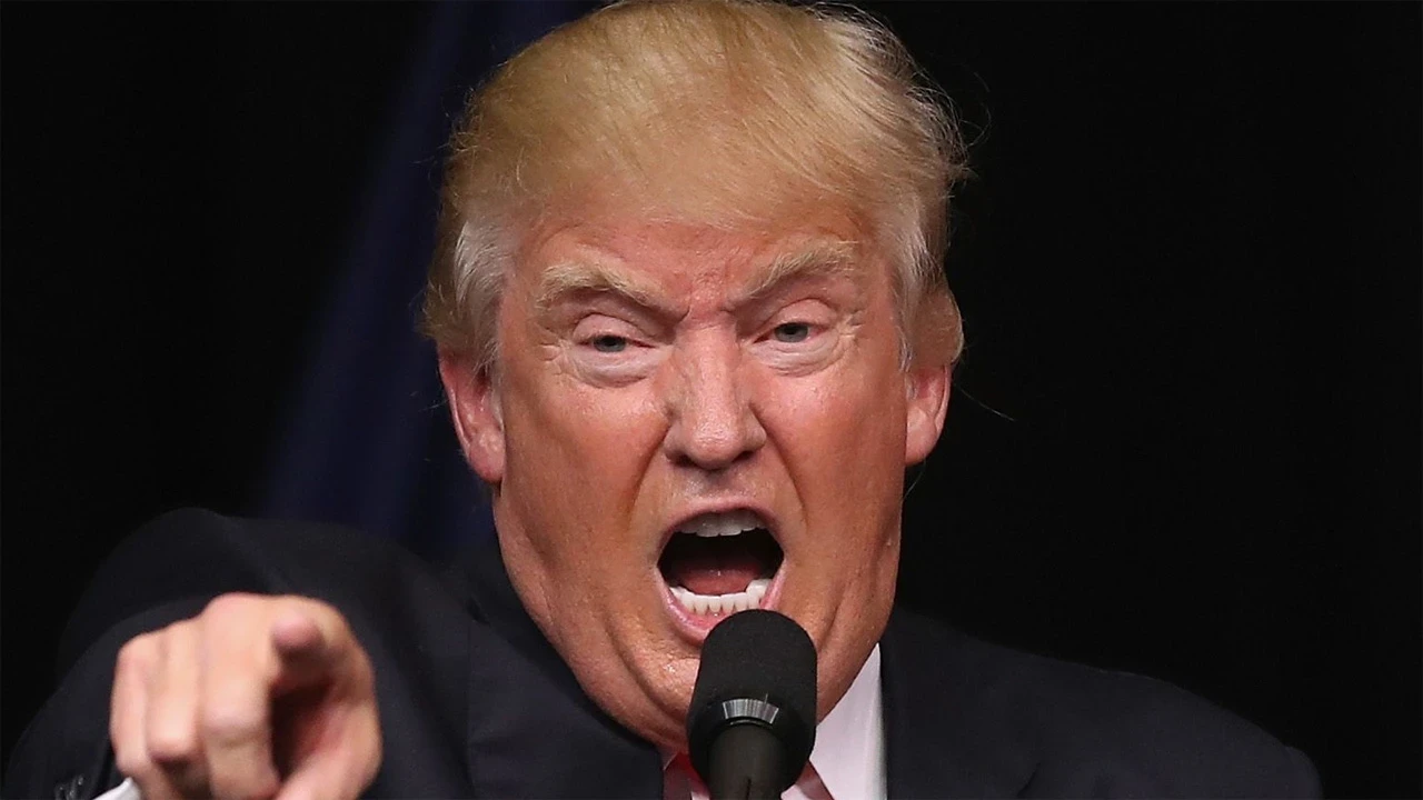 Trump'tan piyasaları altüst eden Hürmüz kararı! "Abluka olmayacak"