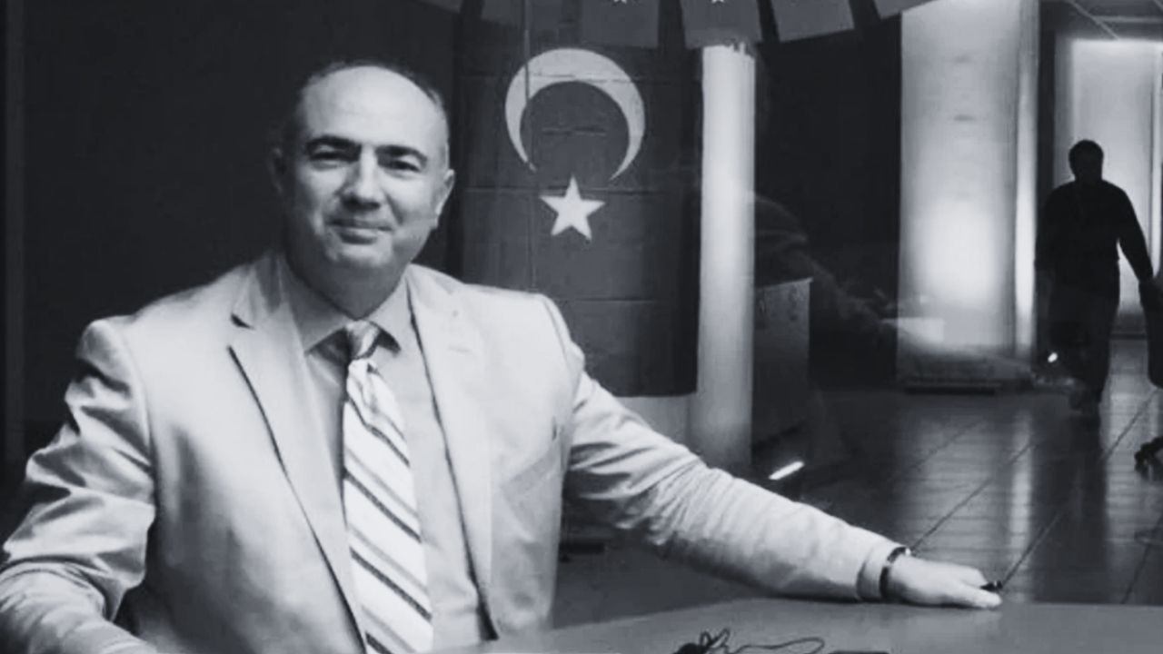 İYİ Parti’nin kurucularından gazeteci Vedat Yenerer yaşamını yitirdi